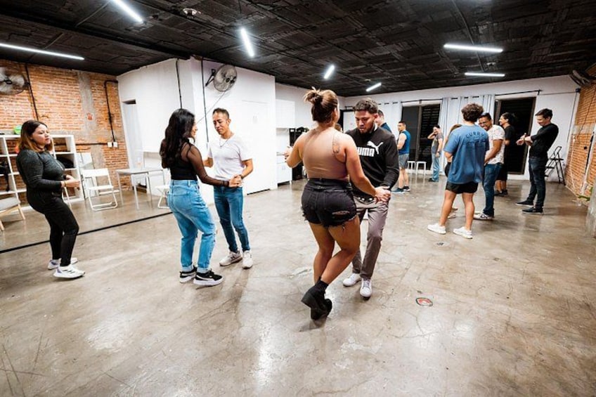 Zero to salsa for beginners 4