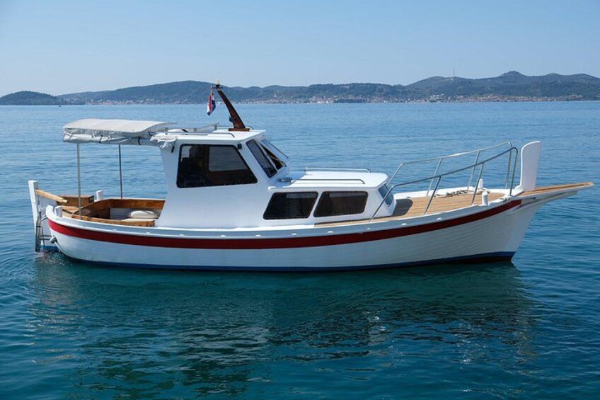 Traditional Wooden Boat (Side View) 2