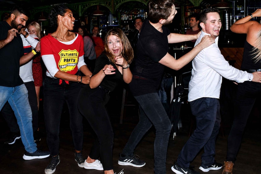 Picture 1 for Activity Amsterdam Pubcrawl Leidseplein: Unlimited Shots & Club Entry 3