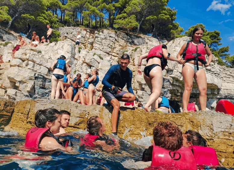 Picture 26 for Activity KAYAK & SNORKEL ADVENTURE - Sea Caves & Wild Coast Exploring 2