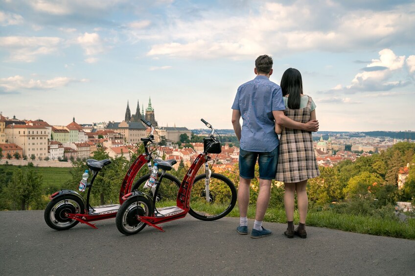 Small-Group Guided E-Scooter Sightseeing Tour 1