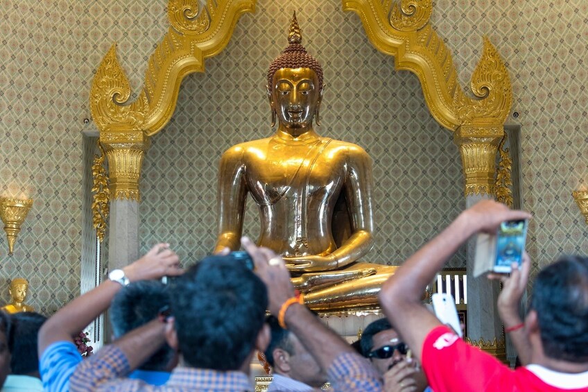 Temples Tour in Bangkok Half Day Small Group Tour