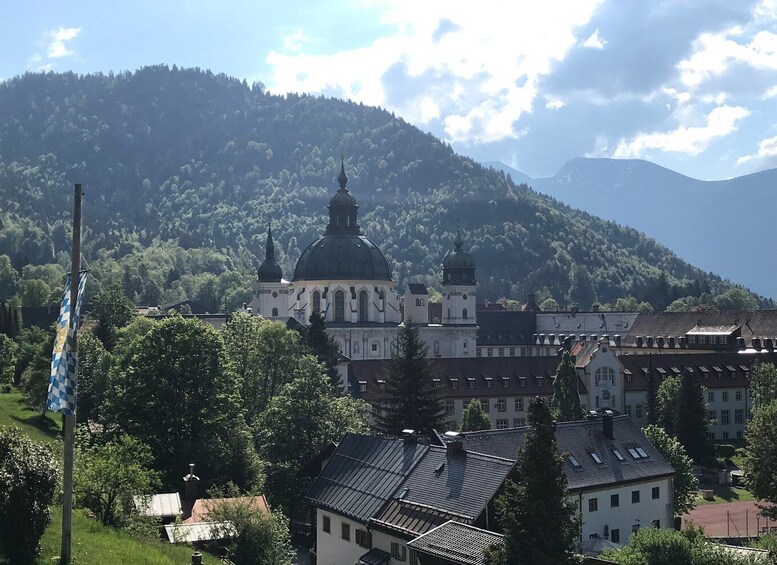Picture 3 for Activity From Garmisch-Partenkirchen: Neuschwanstein Castle Tour 2