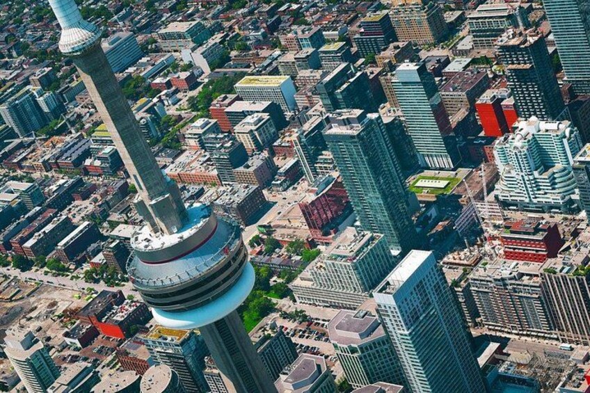 14-Minute Helicopter Tour Over Toronto 2