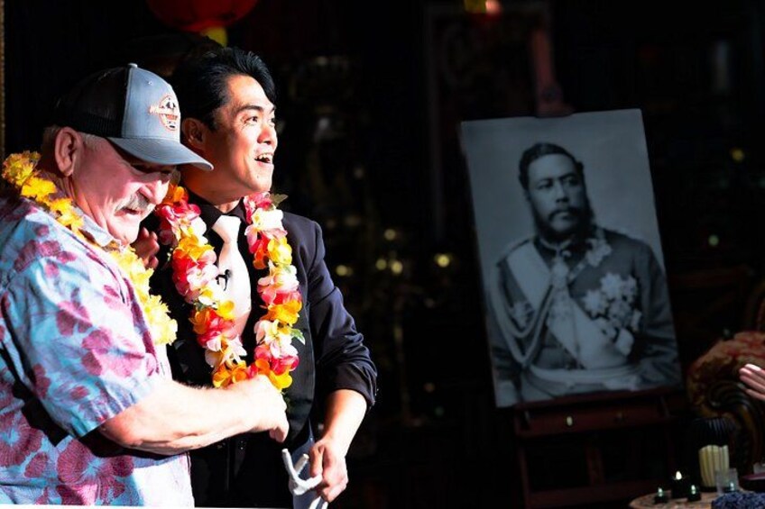 Oahu: The Magical Mystery Show! at Hilton Waikiki Beach Hotel 4