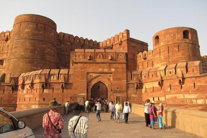 A large, historic fort with multiple gates and towers. 5