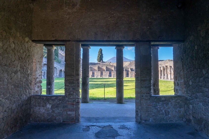 Picture 4 for Activity Pompeii: Guided Tour with Skip-the-Line Entry 5