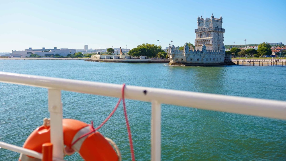 Picture 10 for Activity Lisbon: Tagus River Cruise with Welcome Drink 2
