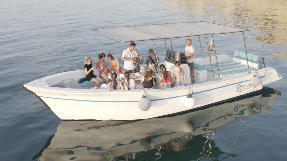 Picture 9 for Activity Siracusa: 2 H Boat Tour with fruit and Prosecco + snorkeling 4