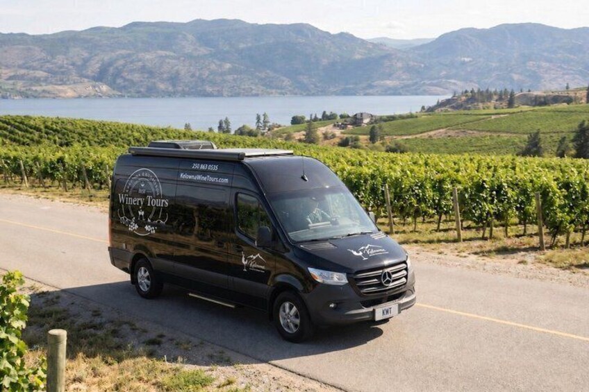 Signature Lake Country Wine Tour 1