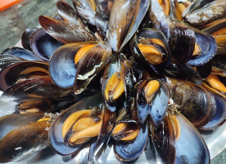 Picture 1 for Activity Ría de Arousa: Boat Ride to Mussel Farm with Tasting 3