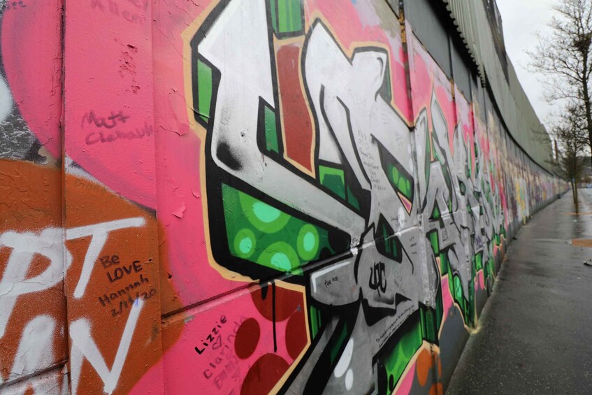 Picture 17 for Activity Belfast: Famous Murals Private Tour 2