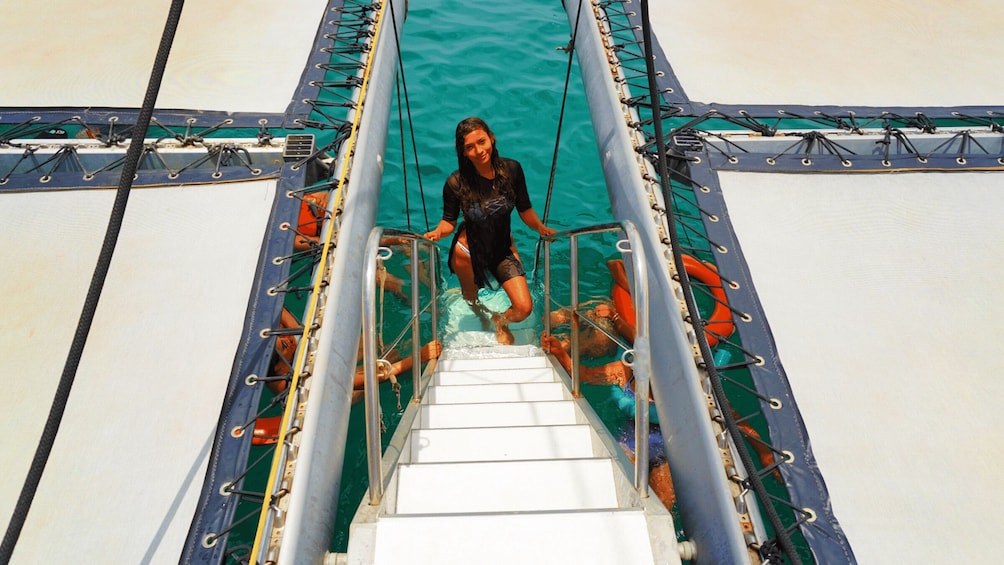 Picture 3 for Activity Panama City: All-Inclusive Catamaran Cruise to Taboga Island 2