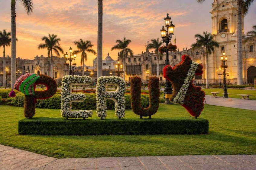 Picture 2 for Activity Lima City Tour: Historic Center, Love Park & Catacombs 4