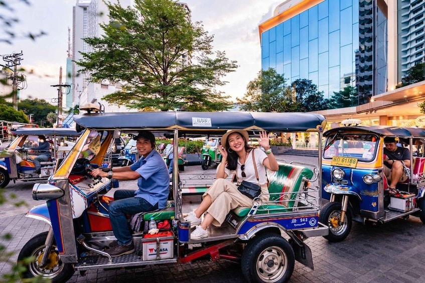 Bangkok:Michelin Guide Street Food Tour by Tuk Tuk with food 1