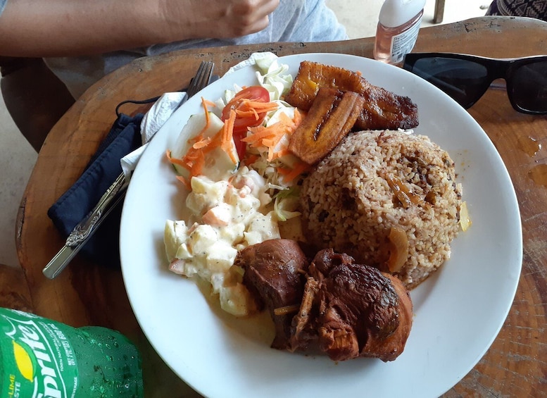 From Belize/San Ignacio: Xunantunich, Ziplining, Cave-Tubing 1