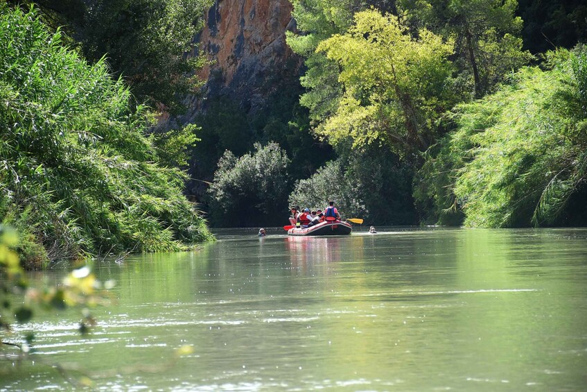 Picture 13 for Activity Rafting en Cañón de Almadenes y Cueva Abrigos Rupestres 2