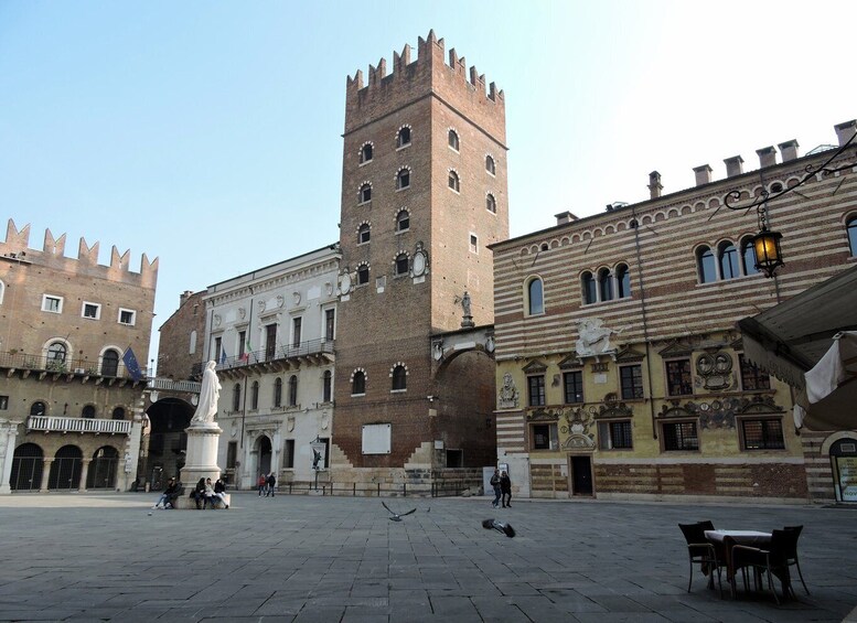 Picture 4 for Activity Verona 2h Walking Tour with Skip-the-Line Arena guided entry 5