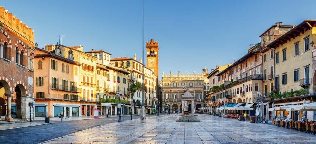 Verona 2h Walking Tour with Skip-the-Line Arena guided entry 1