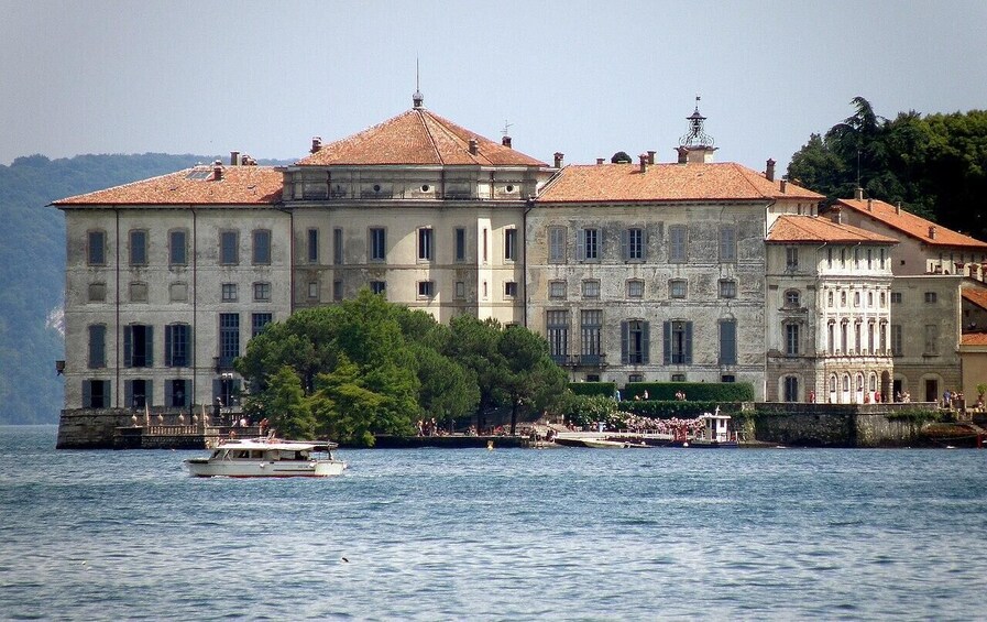 Picture 9 for Activity Stresa: Madre & Bella Borromean Islands Boat Trip 3