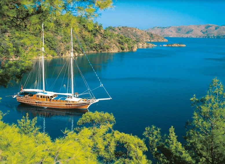 Picture 4 for Activity Kemer: Boat Trip with Swimming and Snorkeling 2