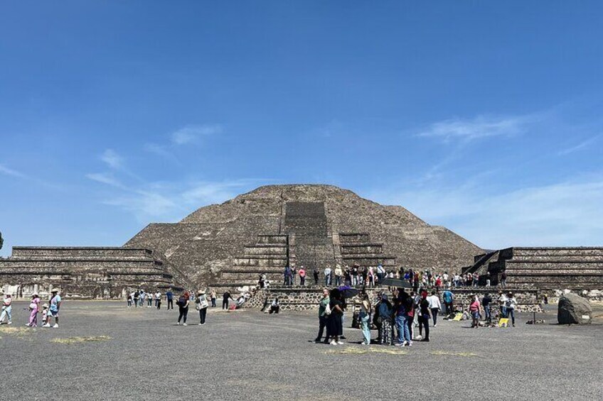 Private tour to Teotihuacan + Pick up CDMX + Breakfast in cave. 4