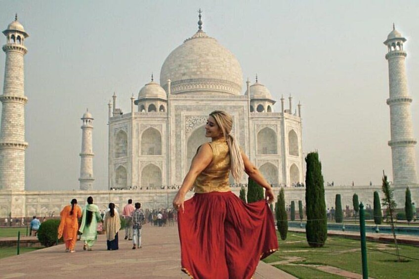 Taj Mahal Private Day Tour from Delhi by Express Train with Lunch 2