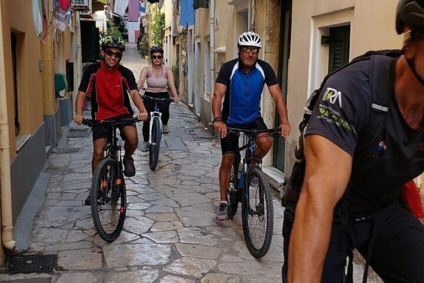 Corfu Old Town Cycle Tour-History,Flavours & Narrow Alleys! 3