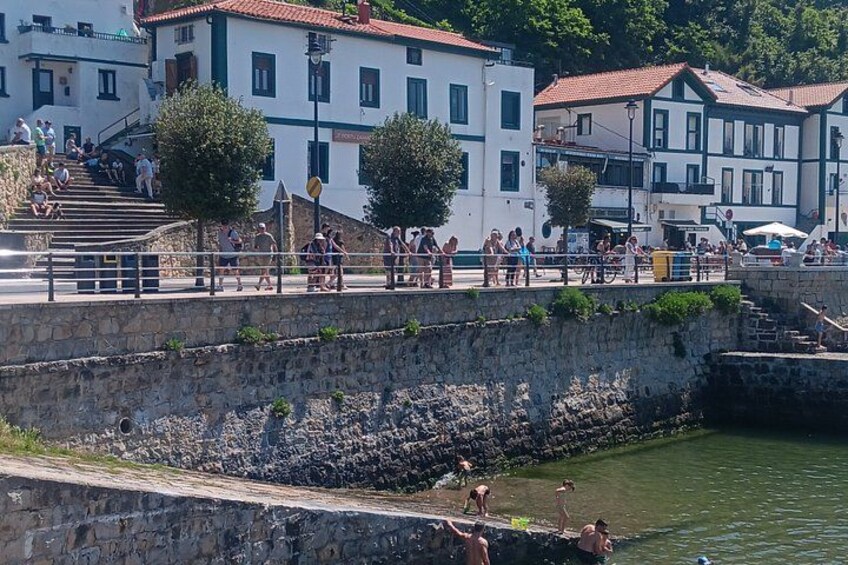 Getxo: Suspension Bridge, Cruise ships, and Old Port. 4