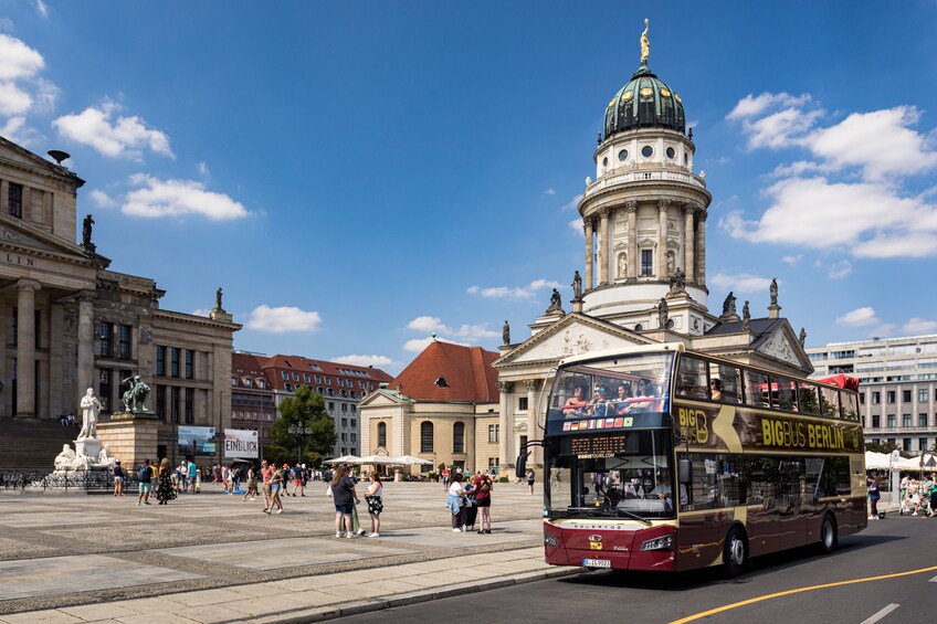 Berlin Hop-on-Hop-off Sightseeing Tour and River Cruise