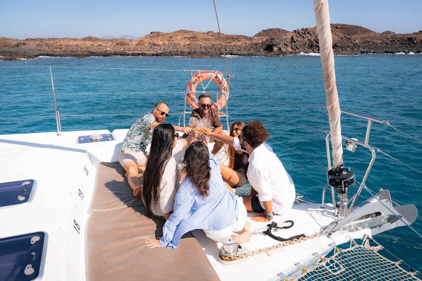 Corralejo: Adults-Only Catamaran Day Trip to Lobos Island 1