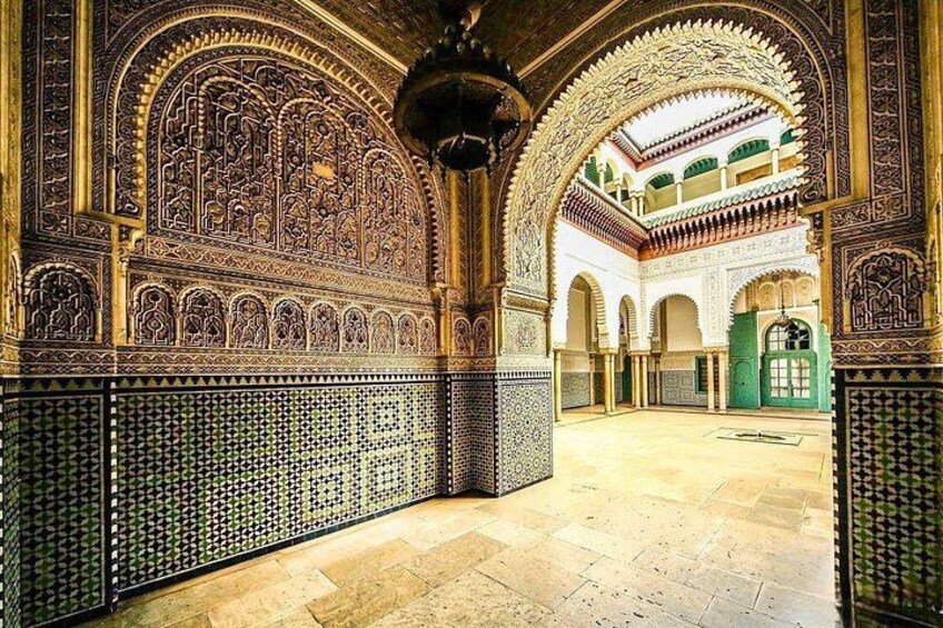 Inside Mahkama du Pasha 4