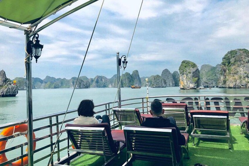 Lan Ha - Ha Long Bay - Dau Be island 2D/1N from Cat Ba in less touristy areas. 4