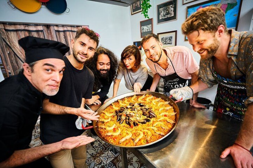 Discover our award-winning paella cooking class in a hands-on, authentic dining experience and create memories to last a lifetime! 3
