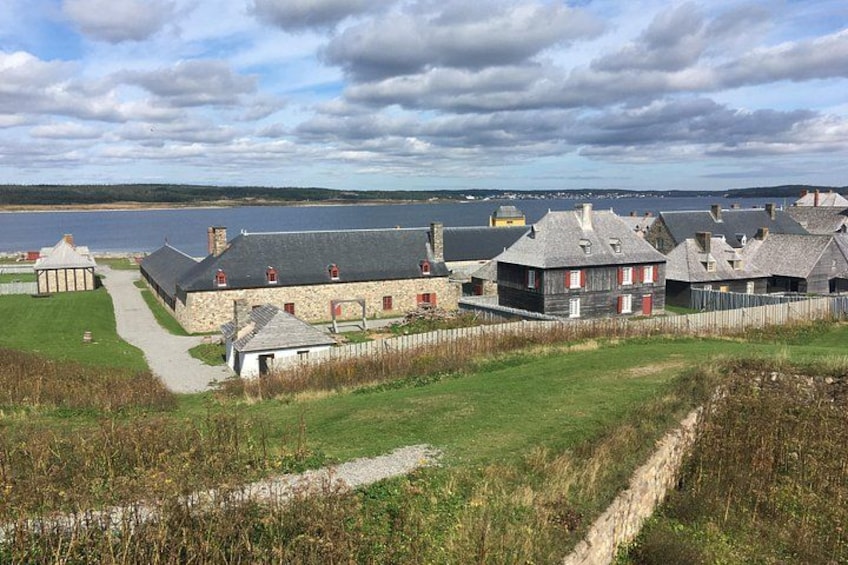 Black Wood Tours: Fortress of Louisbourg Tour 2