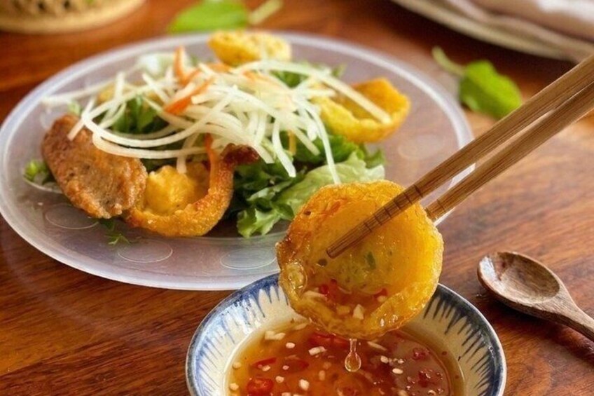 Hoi An street food tour with Billy 2