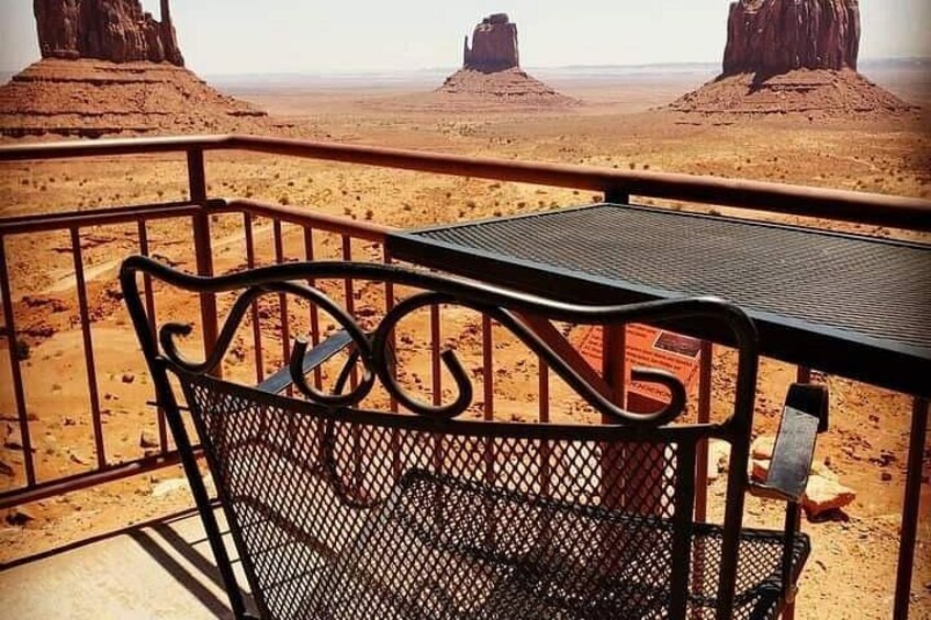 1.5 Hour Jeep Tour in Monument Valley 1