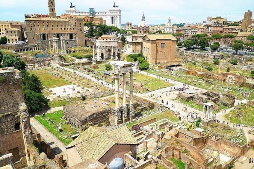 Colosseum Guided Tour with Special Access to the Gladiator Arena 2