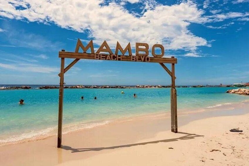 A Taste of Curaçao: City tour, Chobolobo & Mambo Beach Escape 2