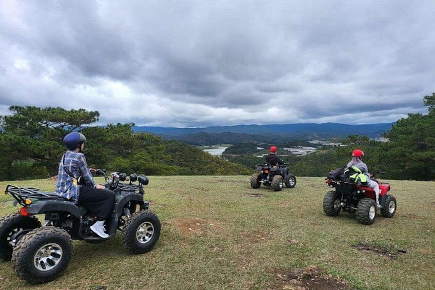 Trail Riding Through the Epic Golden Valley, Lake & Mountain Views 1