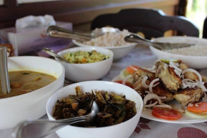 Private Backwater Houseboat Day Cruise in Alleppey with Lunch 2