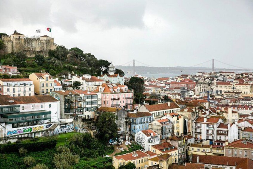 Hidden Flavors of the Hillside: Mouraria & Graça 2