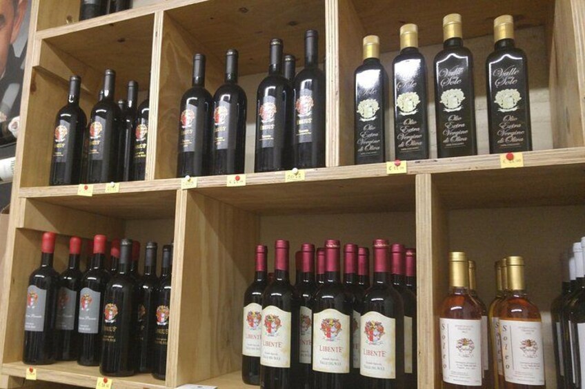 Wine tour and lunch in Lucca area 2