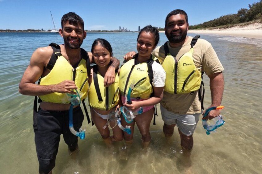 Gold Coast: Wavebreak Island Kayak, Snorkel & Fish Feeding 2