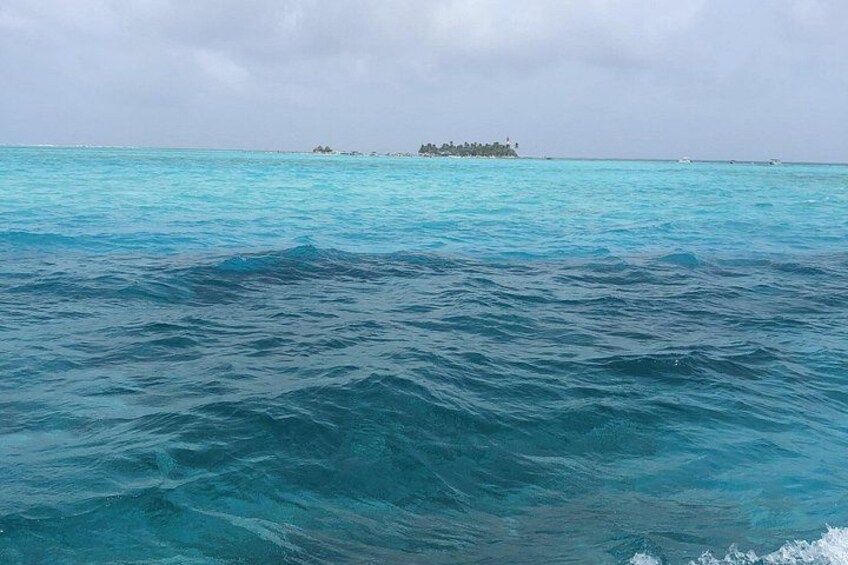 Johnny Cay in the background, San Andres 2