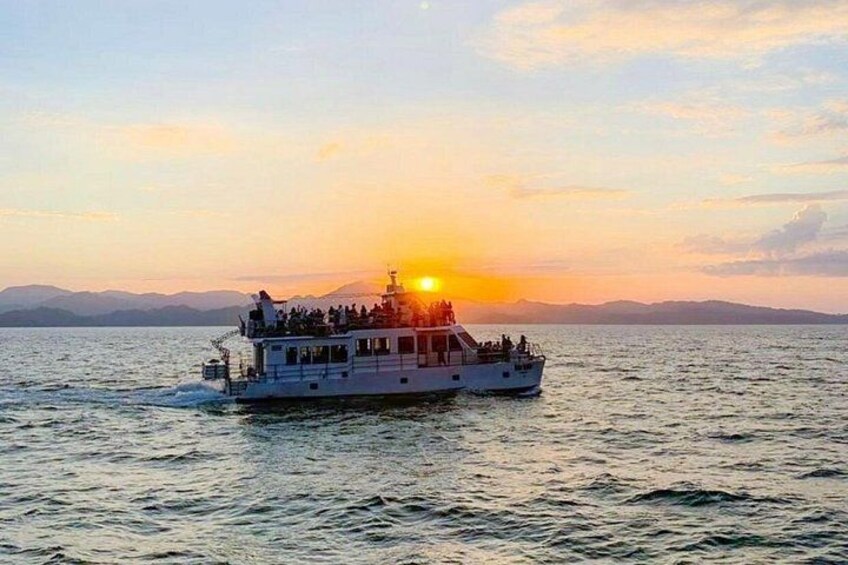 Full Day Excursion to Tortuga Island from Puntarenas 3