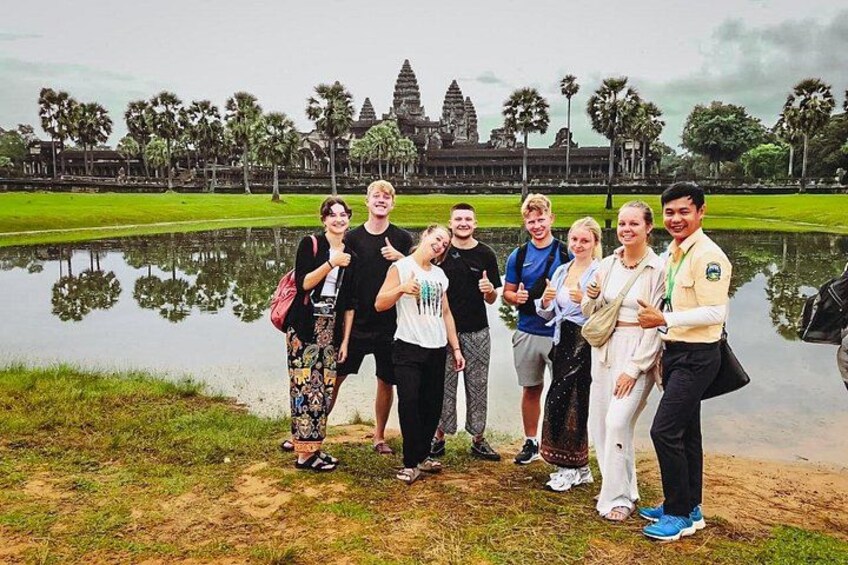 Angkor Wat Sunrise & Guide Temple Adventure – Small Group Tour 2
