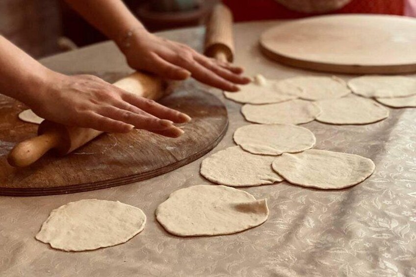 The process of making Khinkali 1