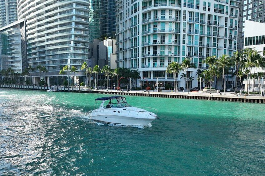 Miami 2-Hour Private Yacht Tour with Mami River & City Views 5
