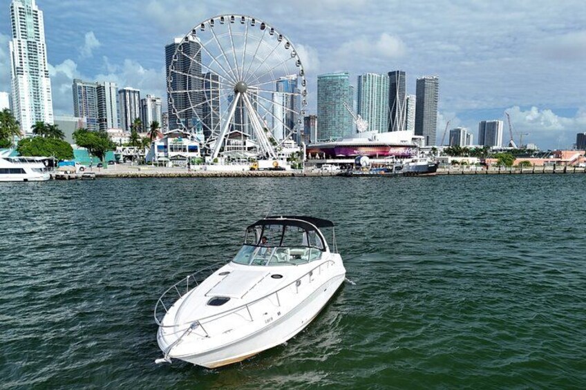 Miami 2-Hour Private Yacht Tour with Mami River & City Views 5